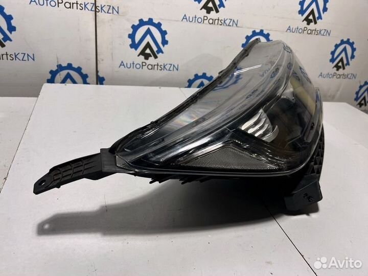 Фара правая Honda CR-V 5 33100tlar01