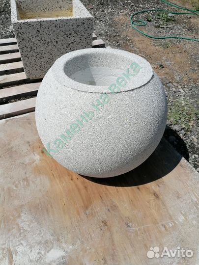 Вазон бетонный для цветов