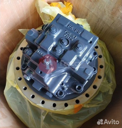 Мотор хода Komatsu PC400LC-6