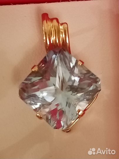 Золотой комплект с топазом