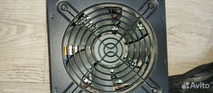 Блок питания CoolerMaster MWE Bronze 700W V2 MPE