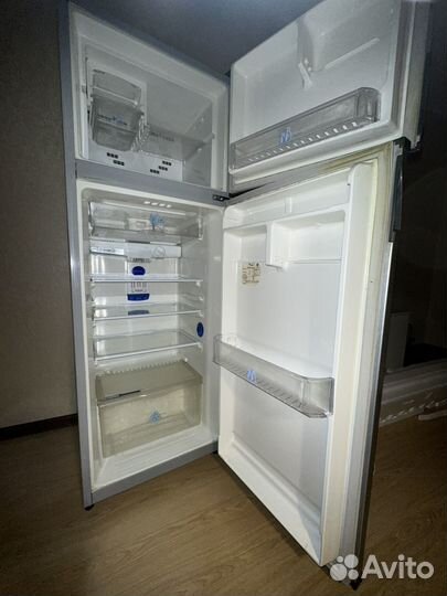 Холодильник whirlpool WBM-286 SF