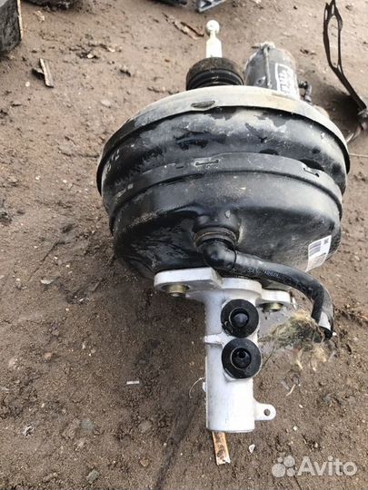 Ауди А4. вакуумный усилитель тормозов