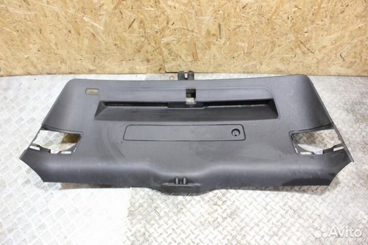 Обшивка крышки багажника Audi Q5 2008-2017