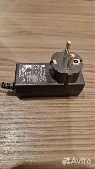 Монитор с полосой lg 22