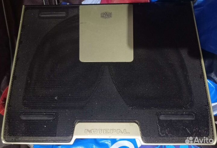 Подставка для охлаждения ноутбука