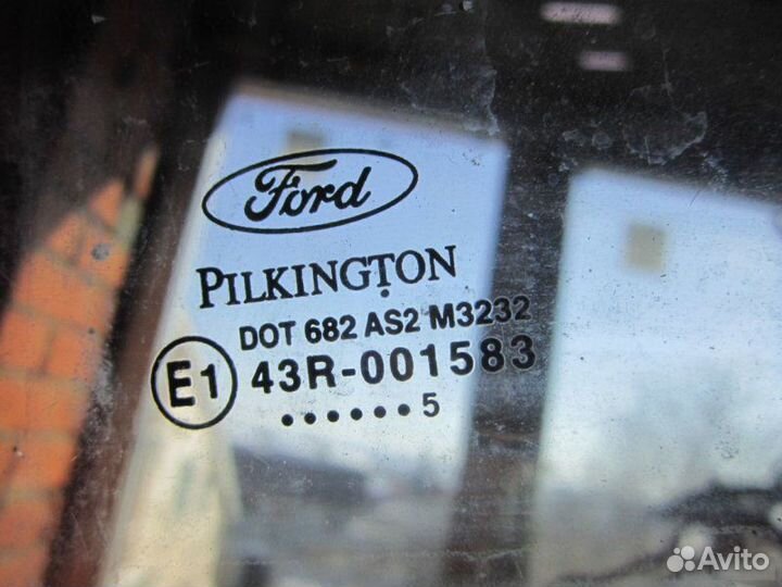 Стекло двери задней левой Ford Fusion