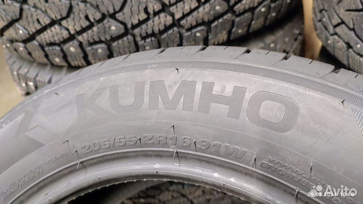 Kumho Ecsta HS52 225/50 R17 98W