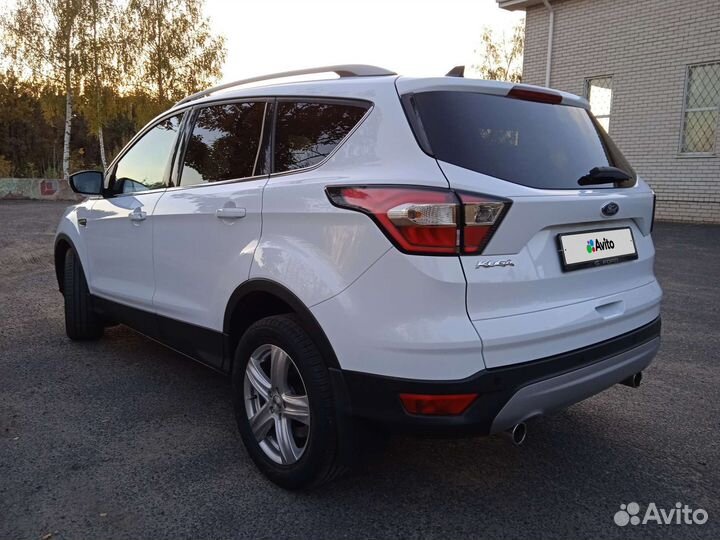 Ford Kuga 2.5 AT, 2017, 93 000 км