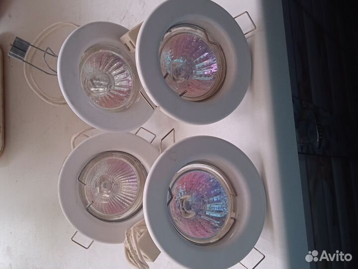 Светильник встраиваемый точечный для кухни