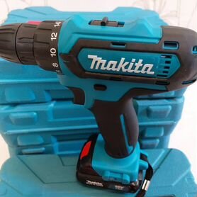 Шуруповерт Makita 18В с набором