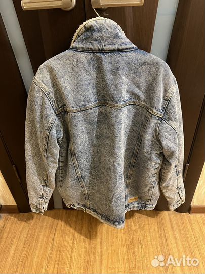 Джинсовая куртка pull bear