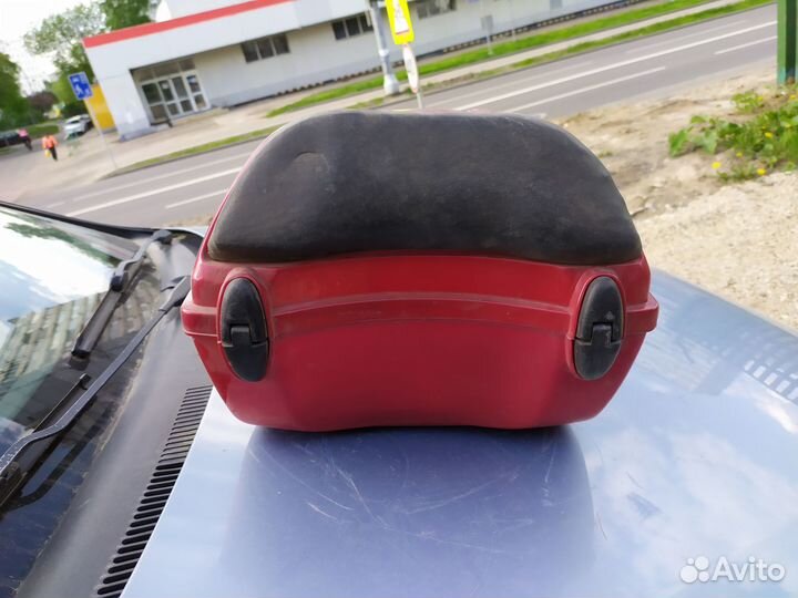 Бокс под шлем