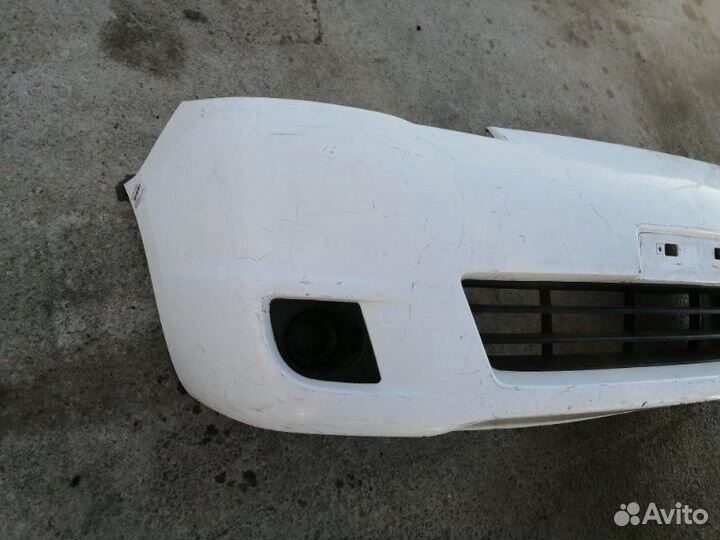 Бампер передний Nissan Serena C25