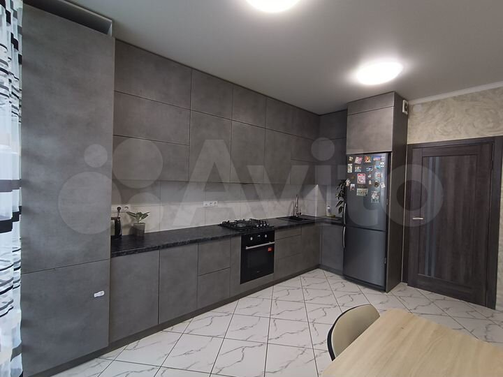 2-к. квартира, 60 м², 1/9 эт.