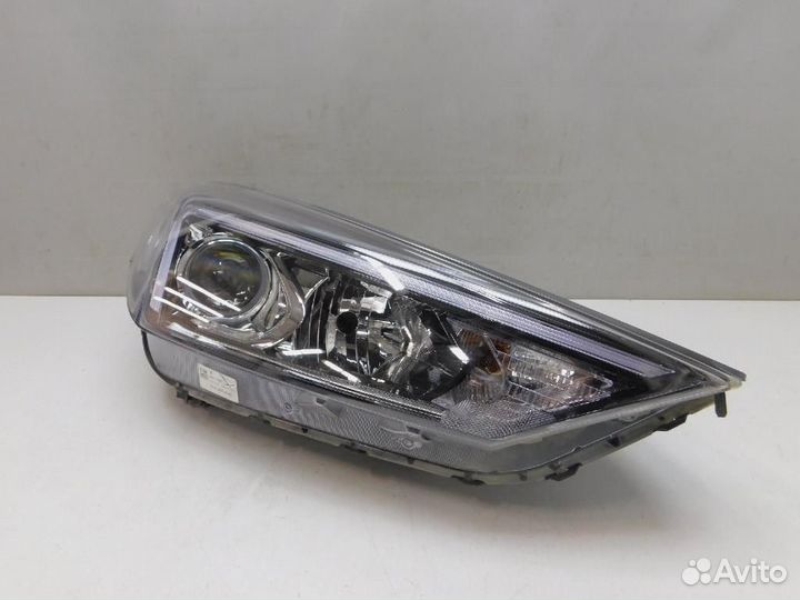 Фара правая Hyundai Tucson
