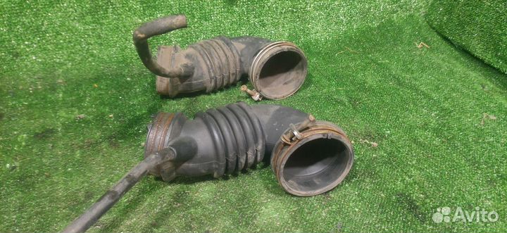 Патрубок воздушного фильтра mitsubishi Lancer 9