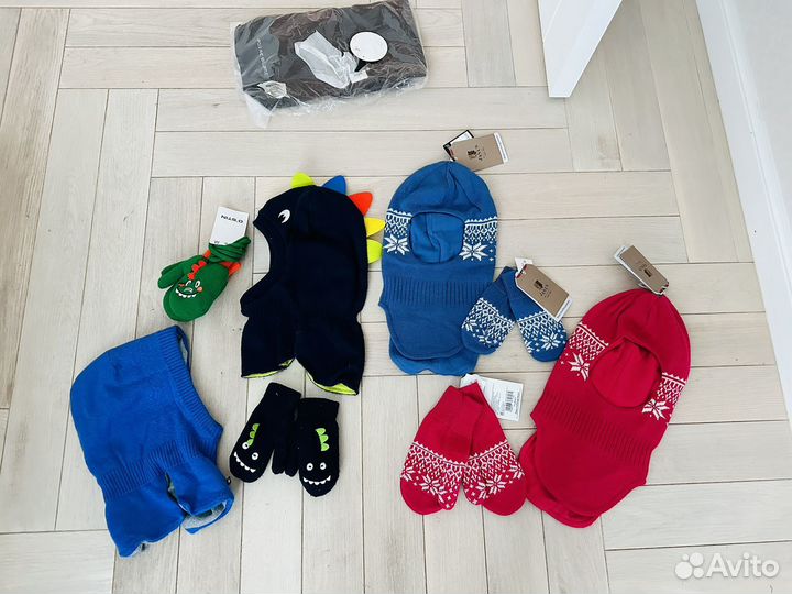 Шлемы и варежки