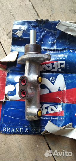 Главный тормозной цилиндр Ивеко Дели 2009г.2.3/136