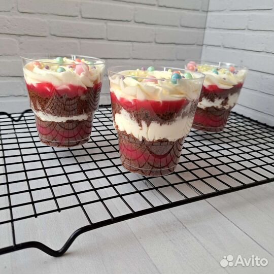 Трайфлы, капкейки, меренговый рулет