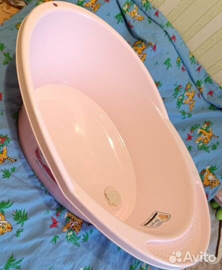 Ванночка для купания с горкой
