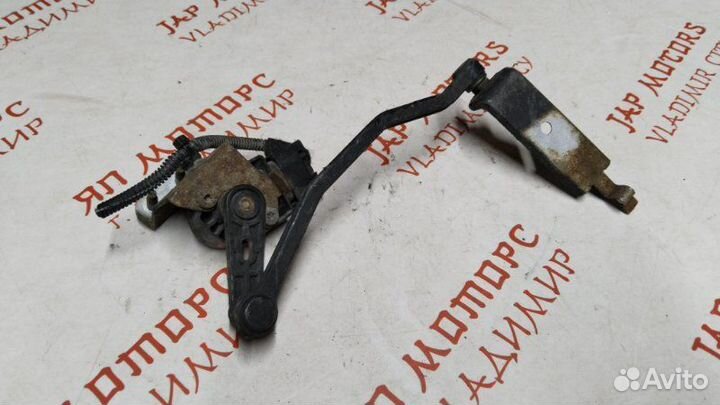 Датчик высоты дорожного просвета Volvo V70