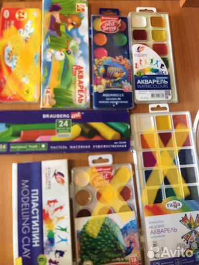 Школьные принадлежности