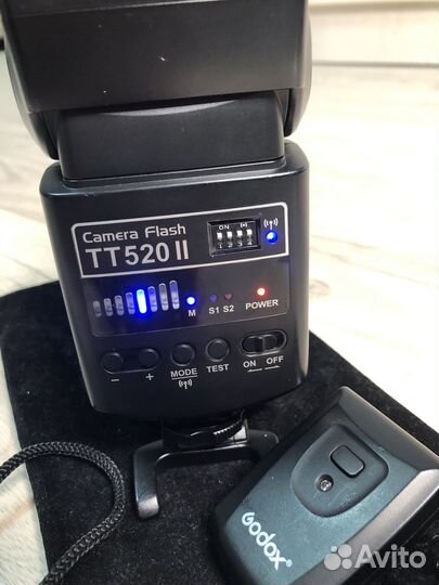 Вспышка Godox ThinkLite TT520II