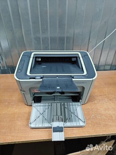 Лазерный принтер HP LaserJet P1505n (18488 стр.)