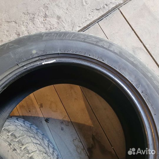 Bridgestone Blizzak Spike-01 235/65 R18 110T