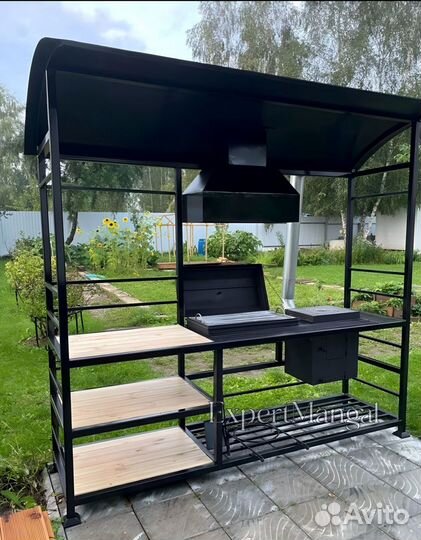 Мангал с крышей