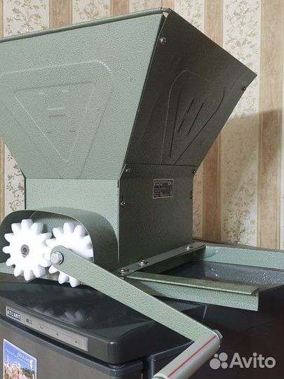 Дробилка для винограда