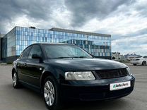 Volkswagen Passat 1.8 MT, 1998, 300 000 км, с пробегом, цена 375 000 руб.