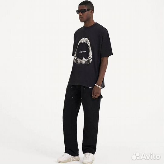 Футболка represent shark