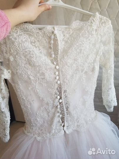 Свадебное платье 44