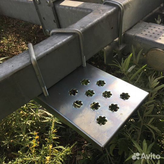 Подножки для лодочного прицепа оцинкованные