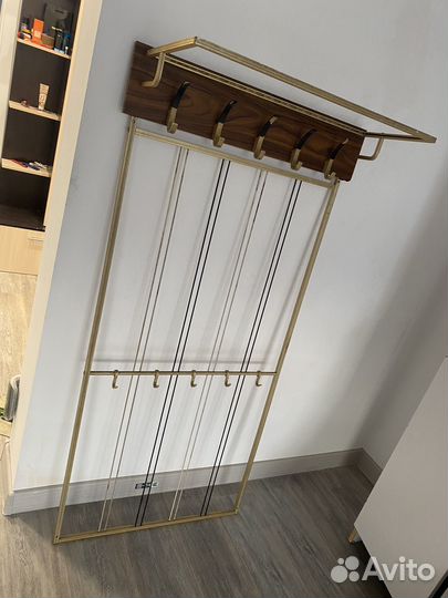 Вешалка в прихожую