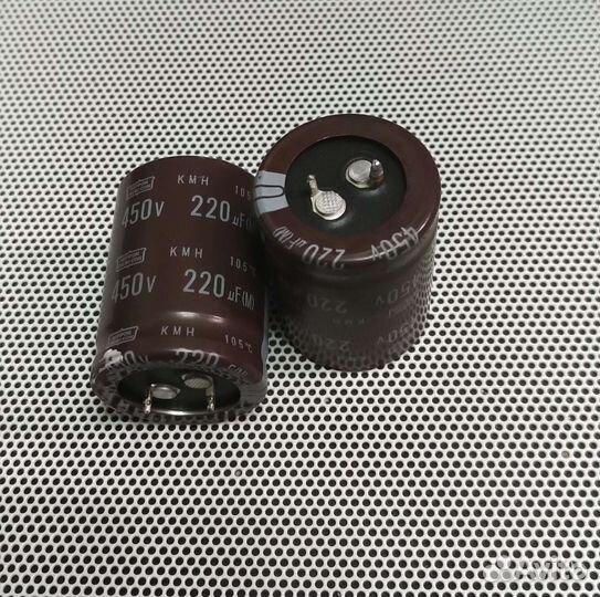 Электролитический конденсатор