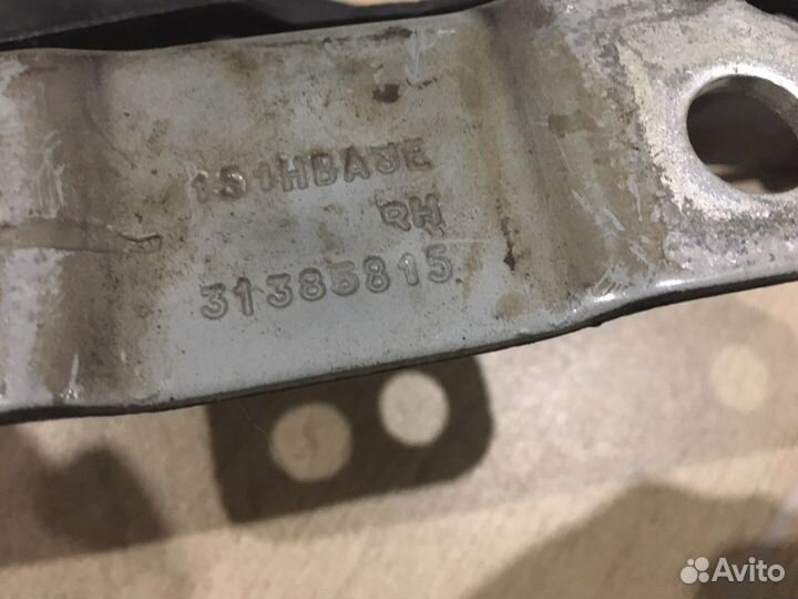 Петля капота правая Volvo XC60 2008-17