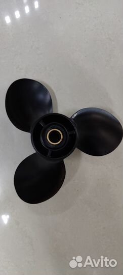 Винт гребной Tohatsu 9.9/18 9 1/4-11