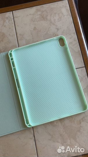 Чехол на iPad Air 4 и iPad Air 5