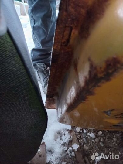 Дверь на газель