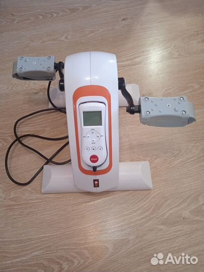 Велотренажер педальный для реабилитации инвалидов