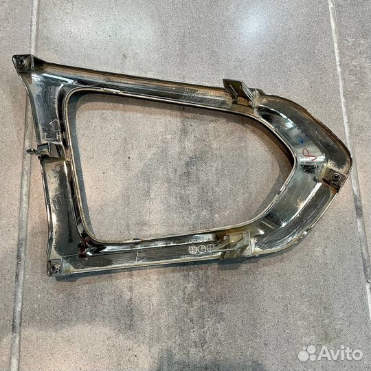 Накладка птф Nissan Patrol 622571V80A Y62, LH