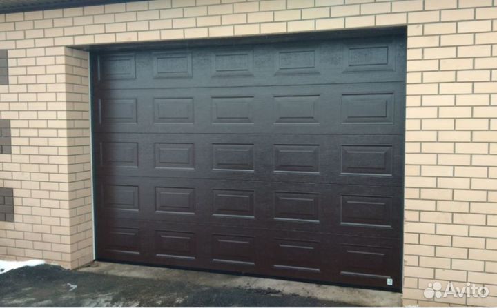 Секционные ворота