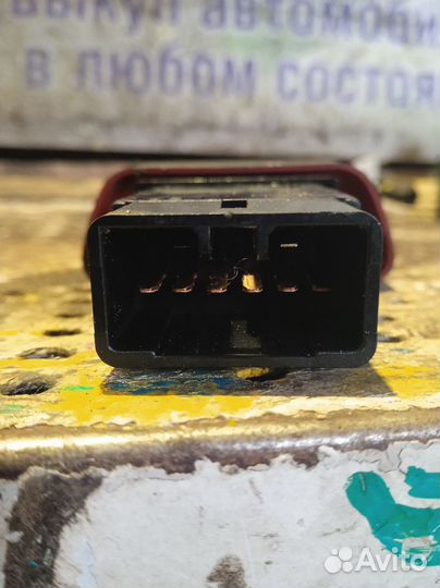 Кнопка аварийной сигнализации Hyundai Elantra 4 (H