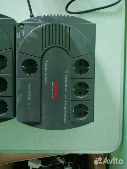 Ибп (Источник бесперебойного питания) apc back ups