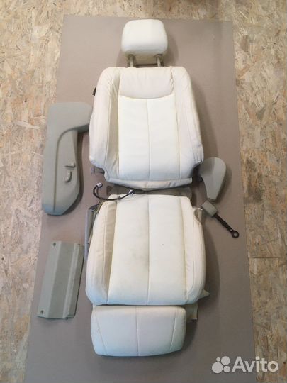 Кожанное переднее сиденье обивка Nissan Teana J32