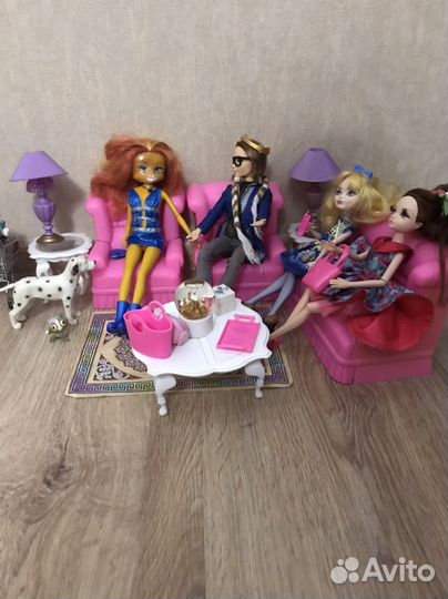 Куклы и мебель