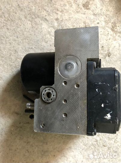 Блок ABS Lexus Is 200